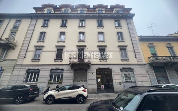 locale commerciale in vendita a Milano in zona Loreto
