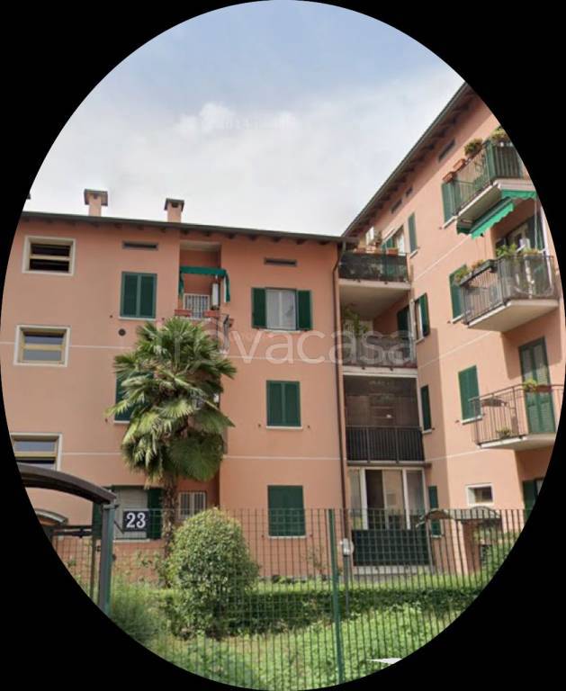 appartamento in vendita a Milano in zona Dergano