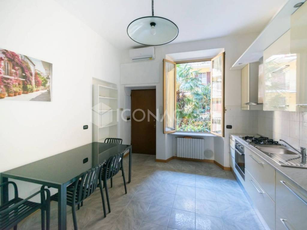 appartamento in vendita a Milano in zona Isola