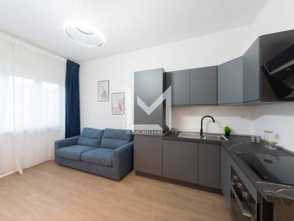 appartamento in vendita a Milano in zona Famagosta