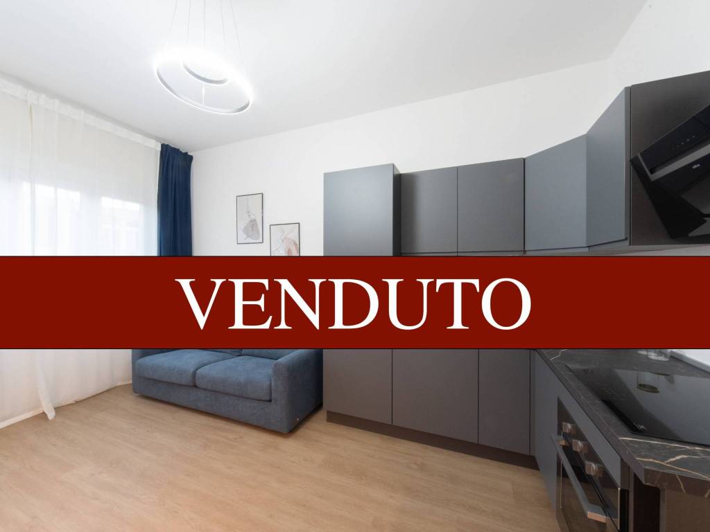 appartamento in vendita a Milano in zona Famagosta