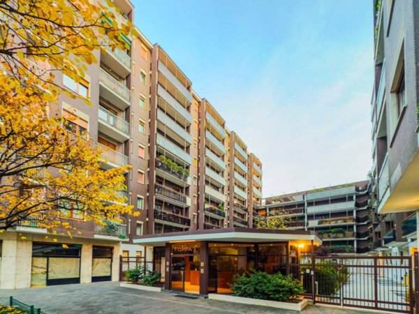 appartamento in vendita a Milano in zona Solari