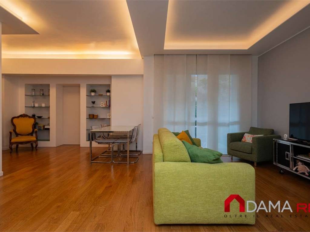 appartamento in vendita a Milano in zona Solari