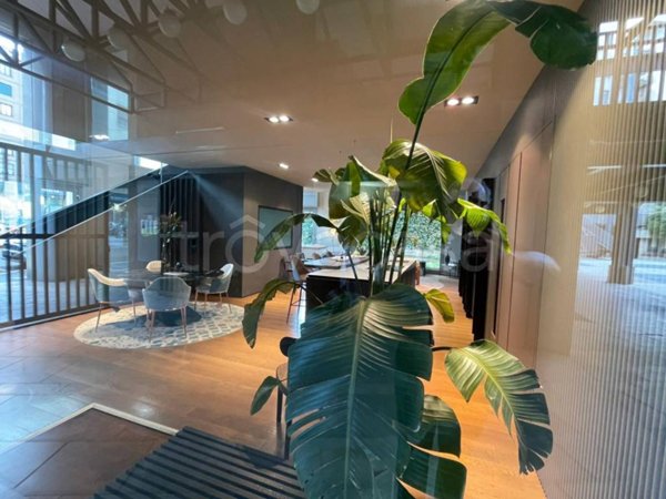 appartamento in vendita a Milano in zona Porta Nuova