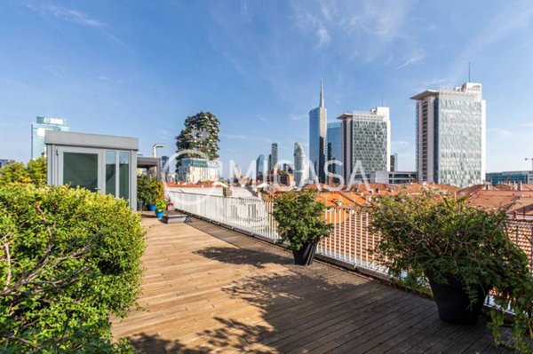 appartamento in vendita a Milano in zona Isola