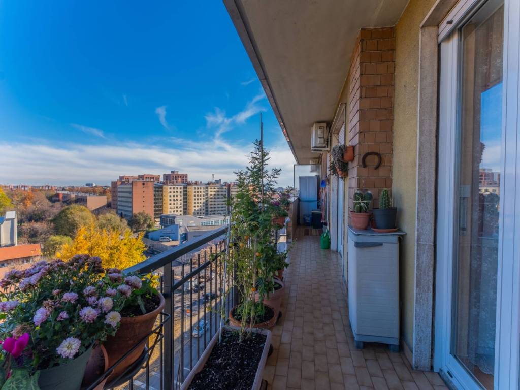 appartamento in vendita a Milano in zona Quarto Oggiaro