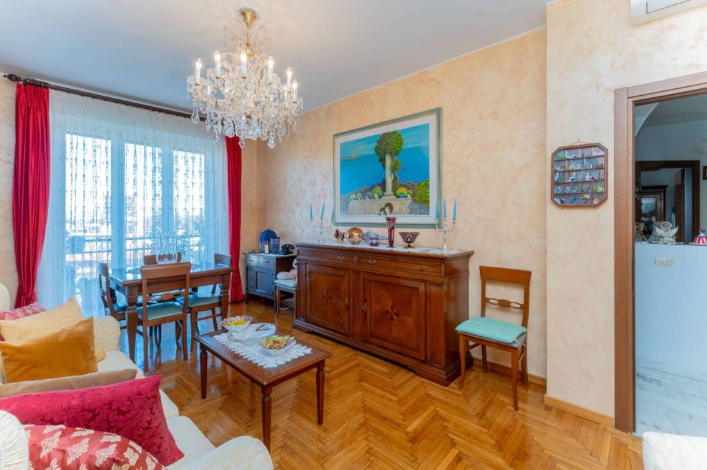 appartamento in vendita a Milano in zona Quarto Oggiaro