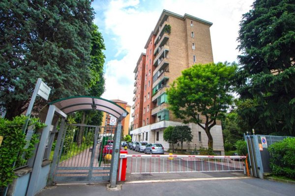 appartamento in vendita a Milano in zona Chiesa Rossa