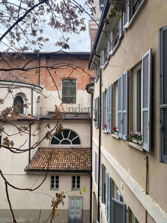 appartamento in vendita a Milano in zona Porta Romana