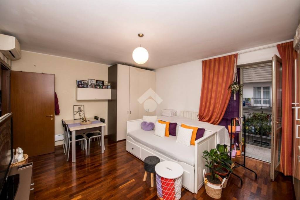 appartamento in vendita a Milano in zona Porta Vittoria