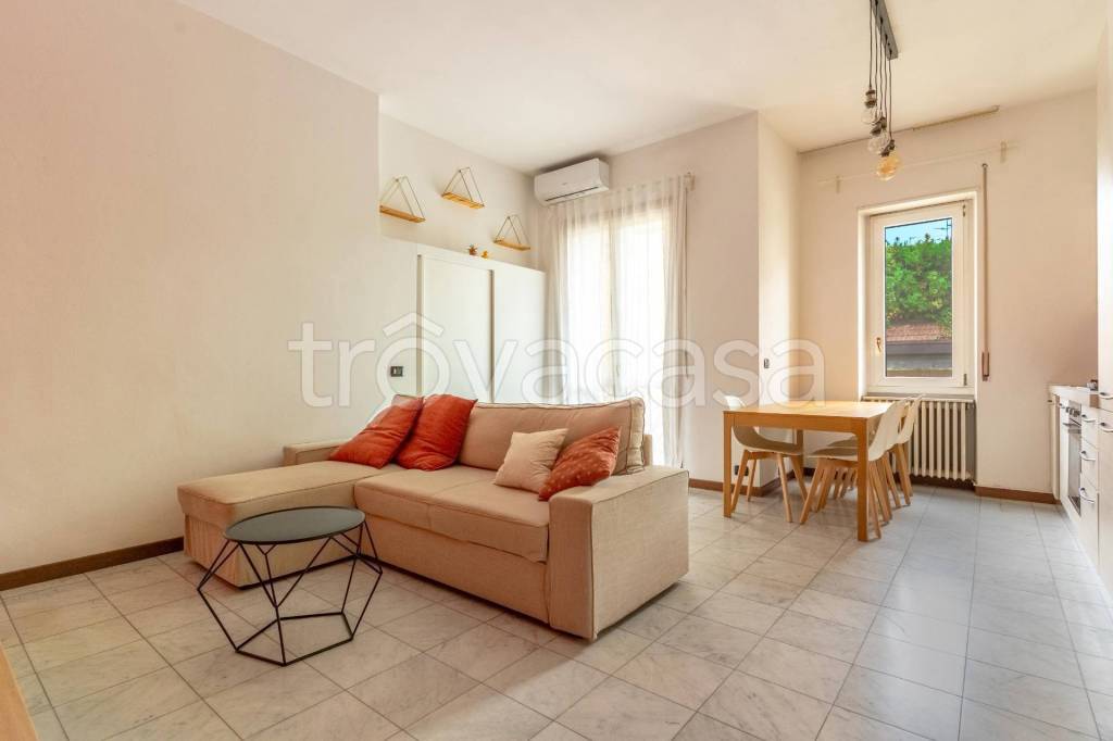 appartamento in vendita a Milano in zona Porta Nuova