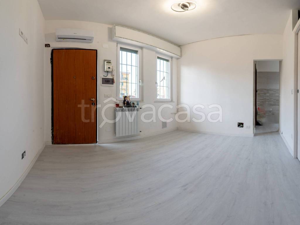 appartamento in vendita a Milano in zona Barona