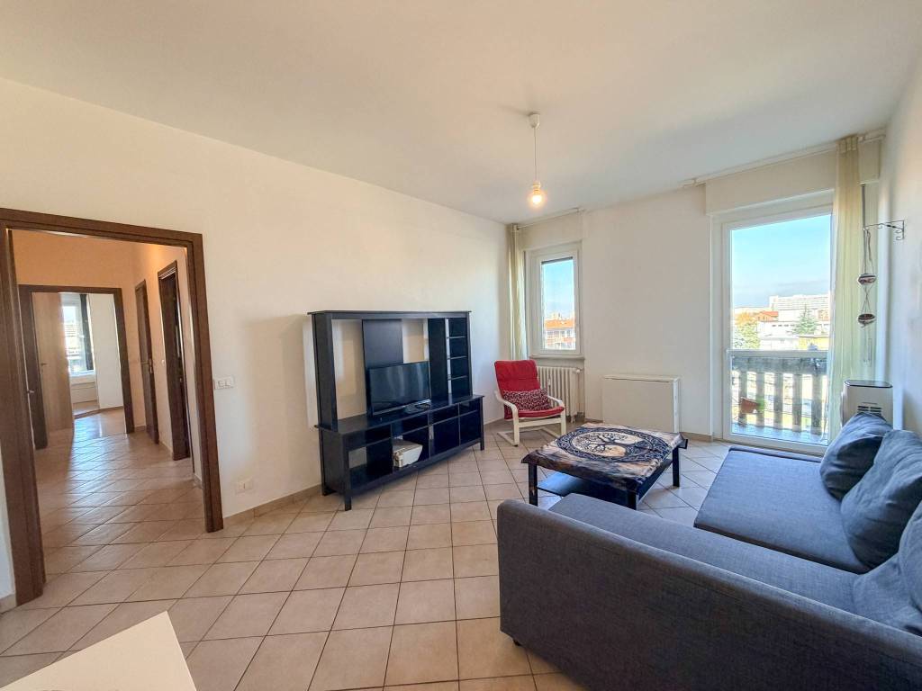 appartamento in vendita a Milano in zona Baggio