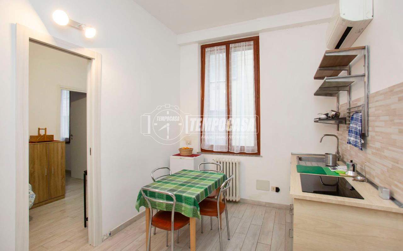 appartamento in vendita a Milano in zona Sempione