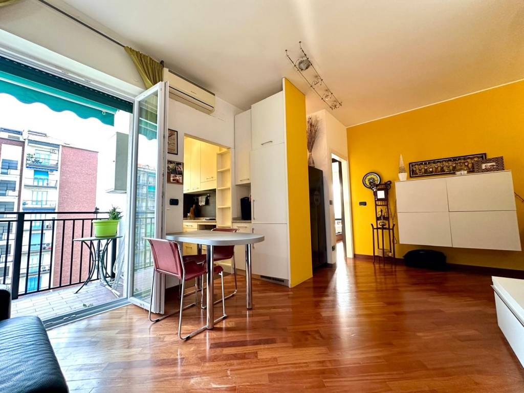 appartamento in vendita a Milano in zona Città Studi