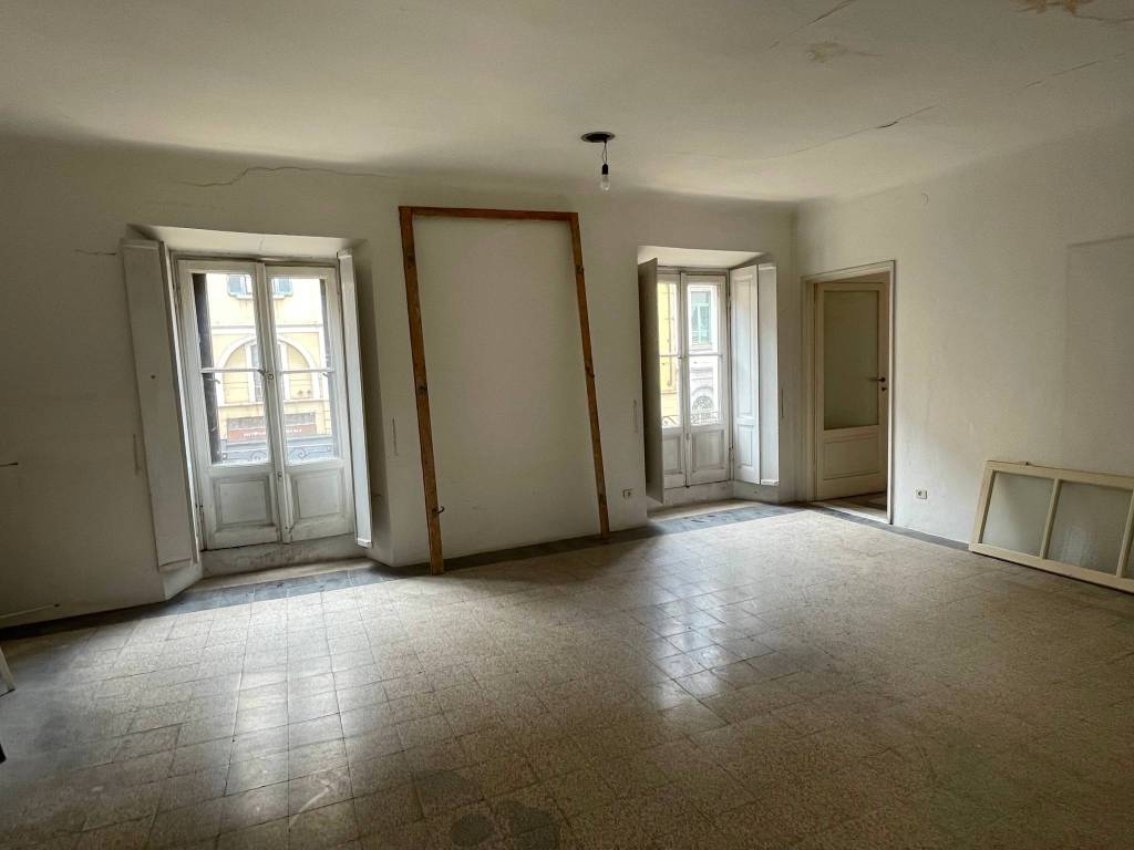 appartamento in vendita a Milano in zona Porta Genova