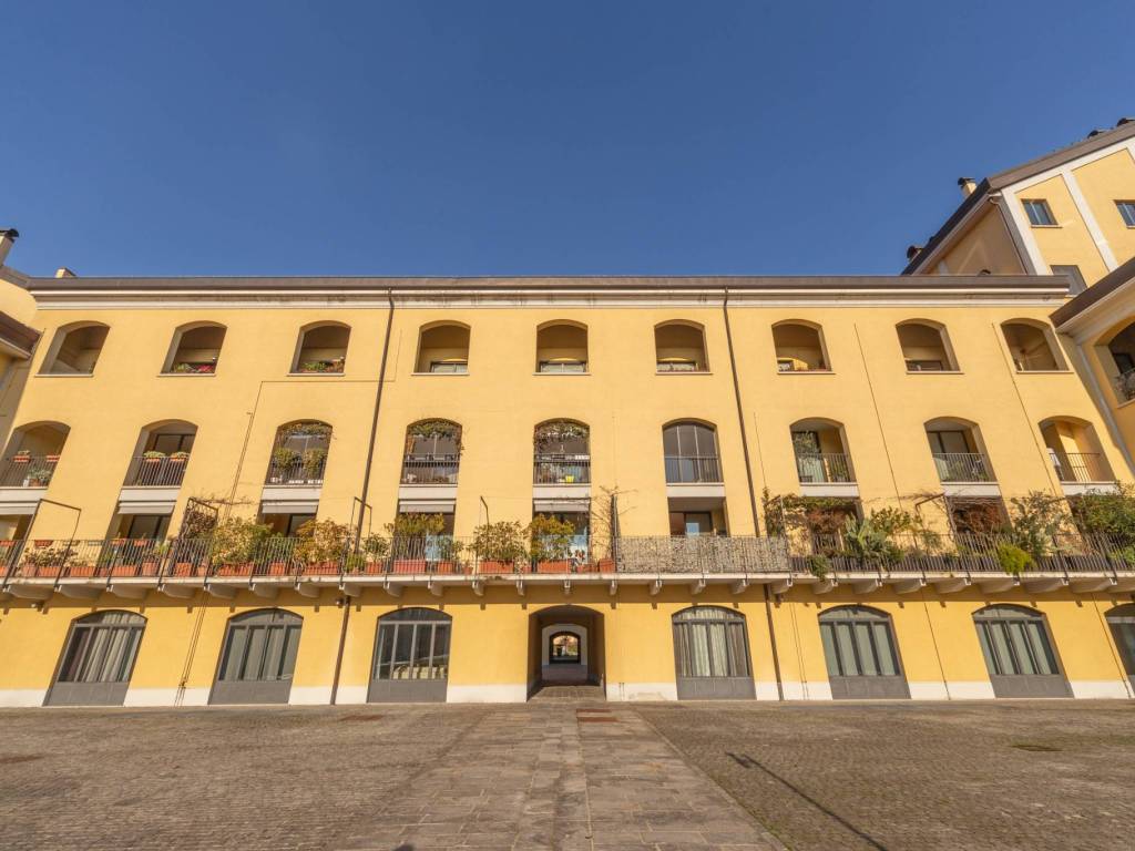 appartamento in vendita a Milano in zona Chiesa Rossa