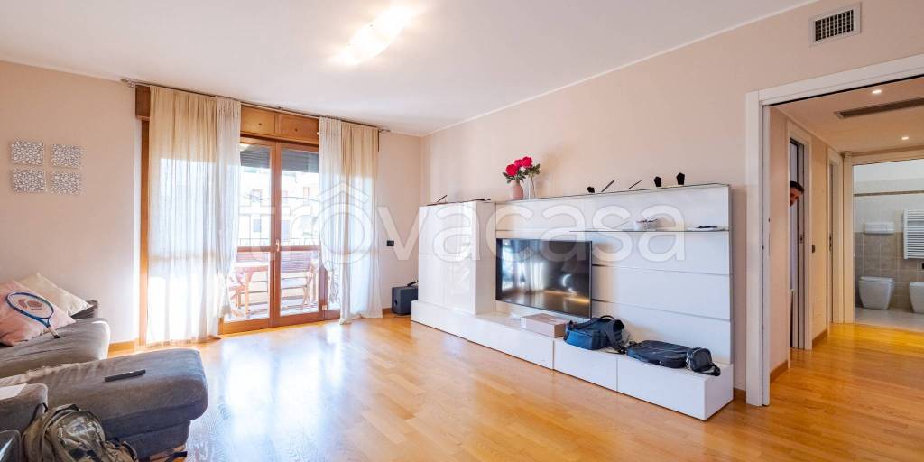 appartamento in vendita a Milano in zona Quarto Cagnino