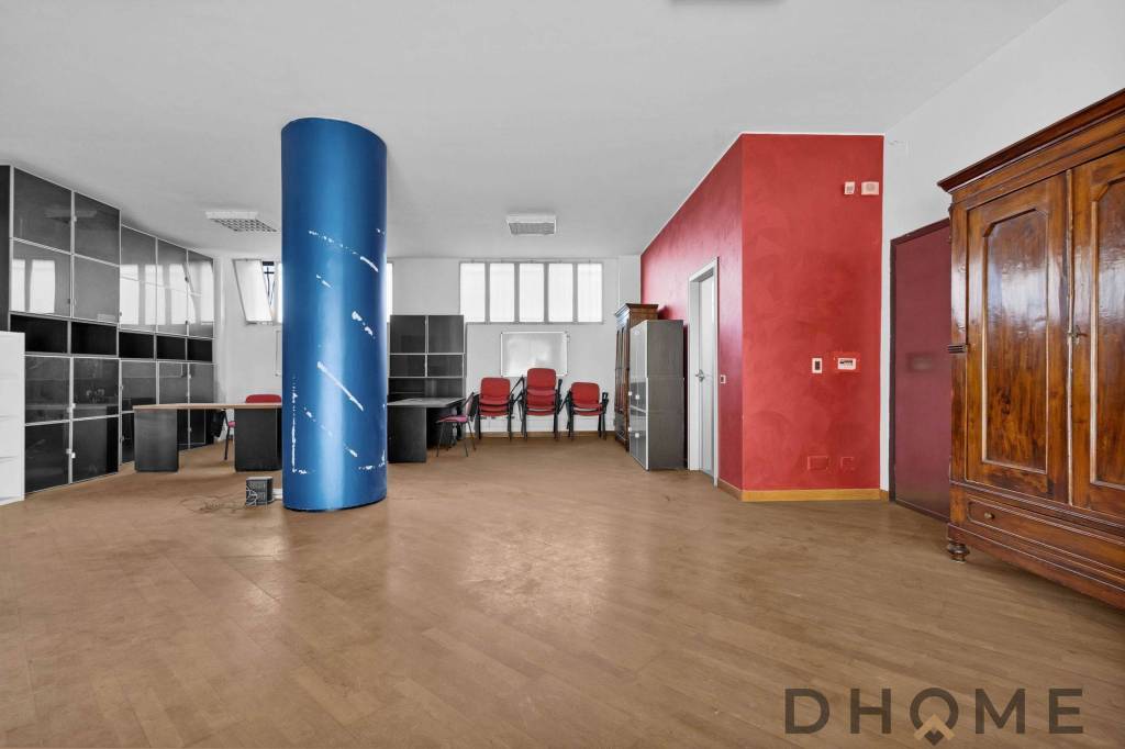 ufficio in vendita a Milano in zona Quarto Cagnino