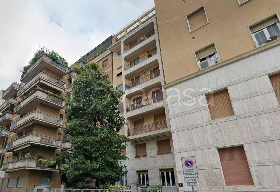 appartamento in vendita a Milano in zona Sempione