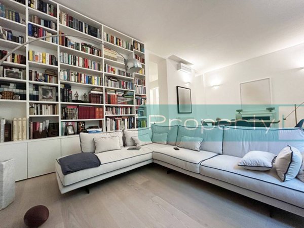 appartamento in vendita a Milano in zona Muggiano