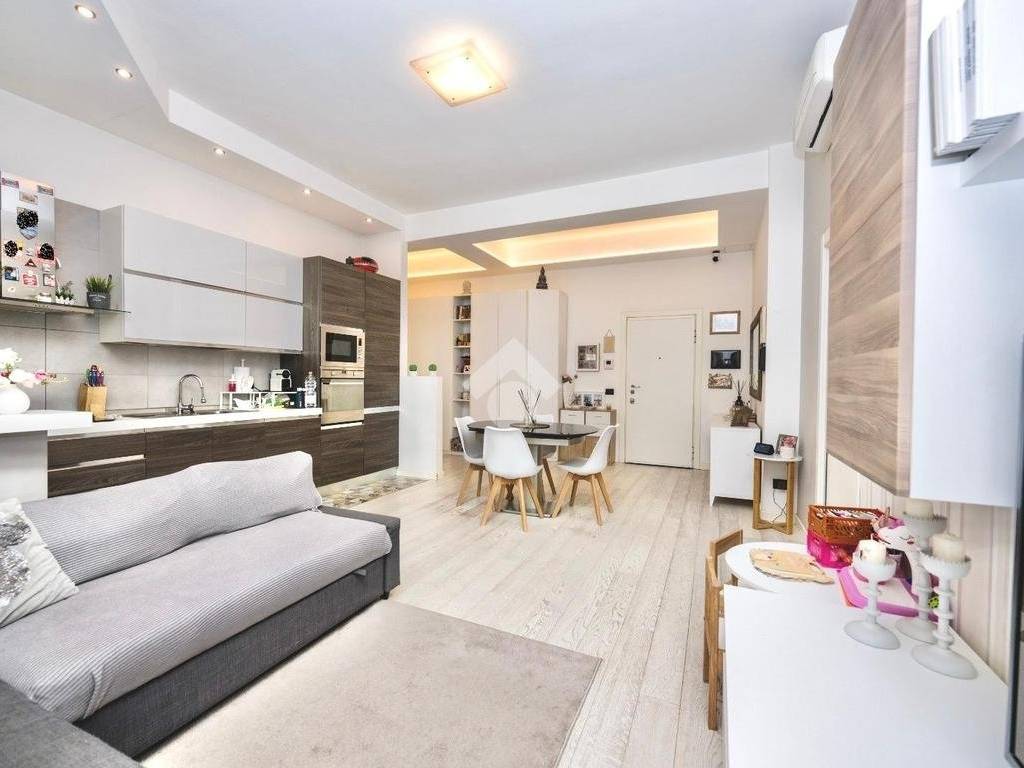appartamento in vendita a Milano in zona Loreto