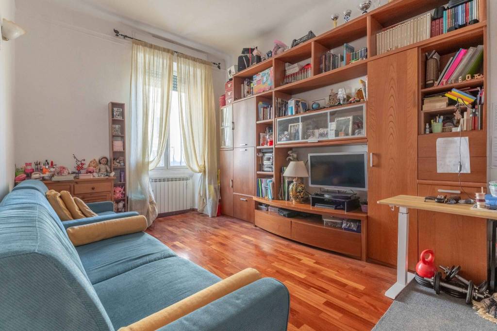 appartamento in vendita a Milano in zona Morivione