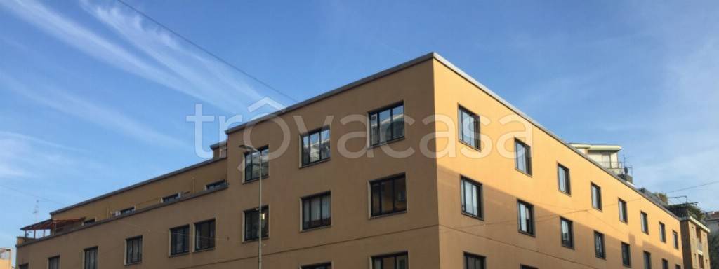 negozio in vendita a Milano in zona Crescenzago