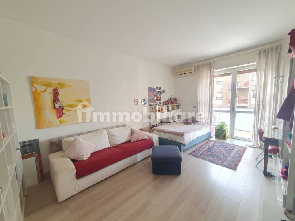 appartamento in vendita a Milano in zona Feltre