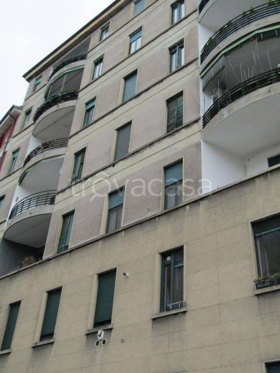 appartamento in vendita a Milano in zona Solari