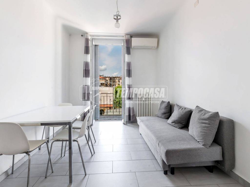 appartamento in vendita a Milano in zona Solari