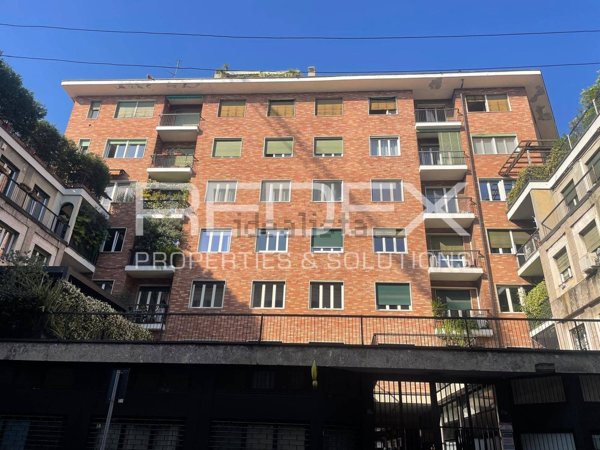 ufficio in vendita a Milano in zona Porta Venezia