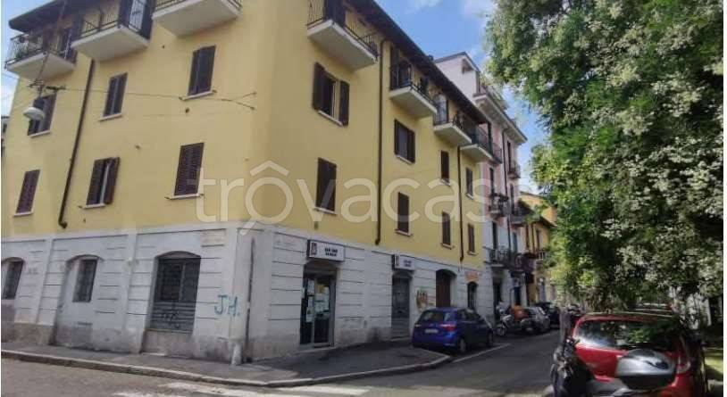 appartamento in vendita a Milano in zona Baggio