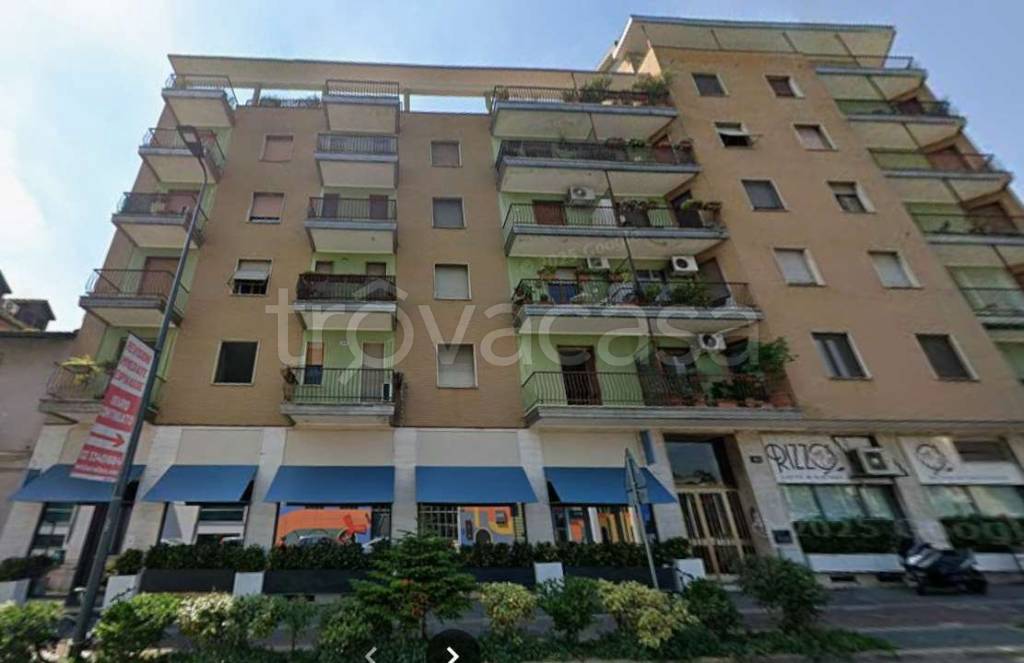 appartamento in vendita a Milano in zona Porta Venezia