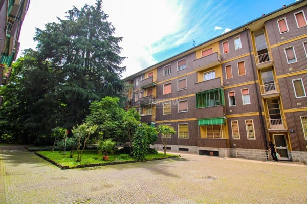 appartamento in vendita a Milano in zona Corvetto