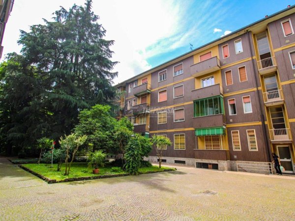 appartamento in vendita a Milano in zona Corvetto