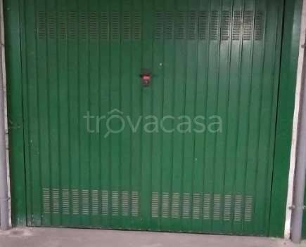 appartamento in vendita a Milano in zona Barona