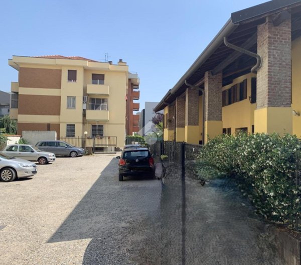 appartamento in vendita a Milano in zona Figino
