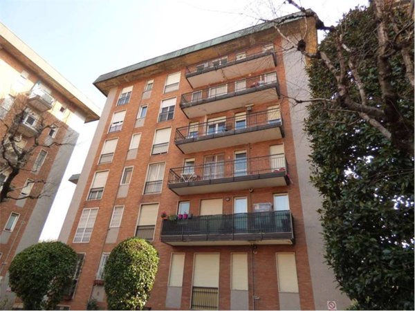 appartamento in vendita a Milano in zona Dergano