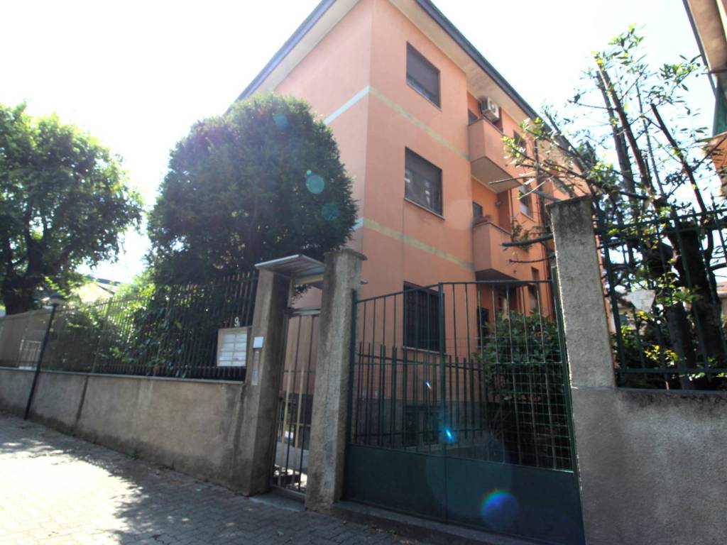 appartamento in vendita a Milano in zona Ghisallo