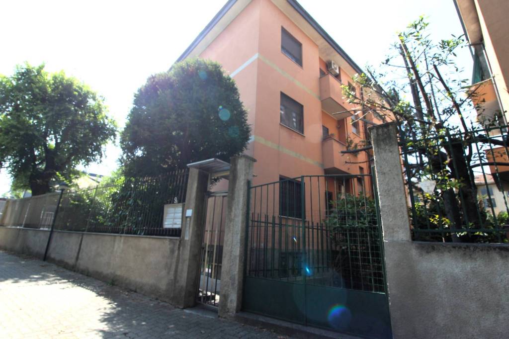 appartamento in vendita a Milano in zona Ghisallo