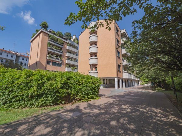 appartamento in vendita a Milano in zona XXII Marzo