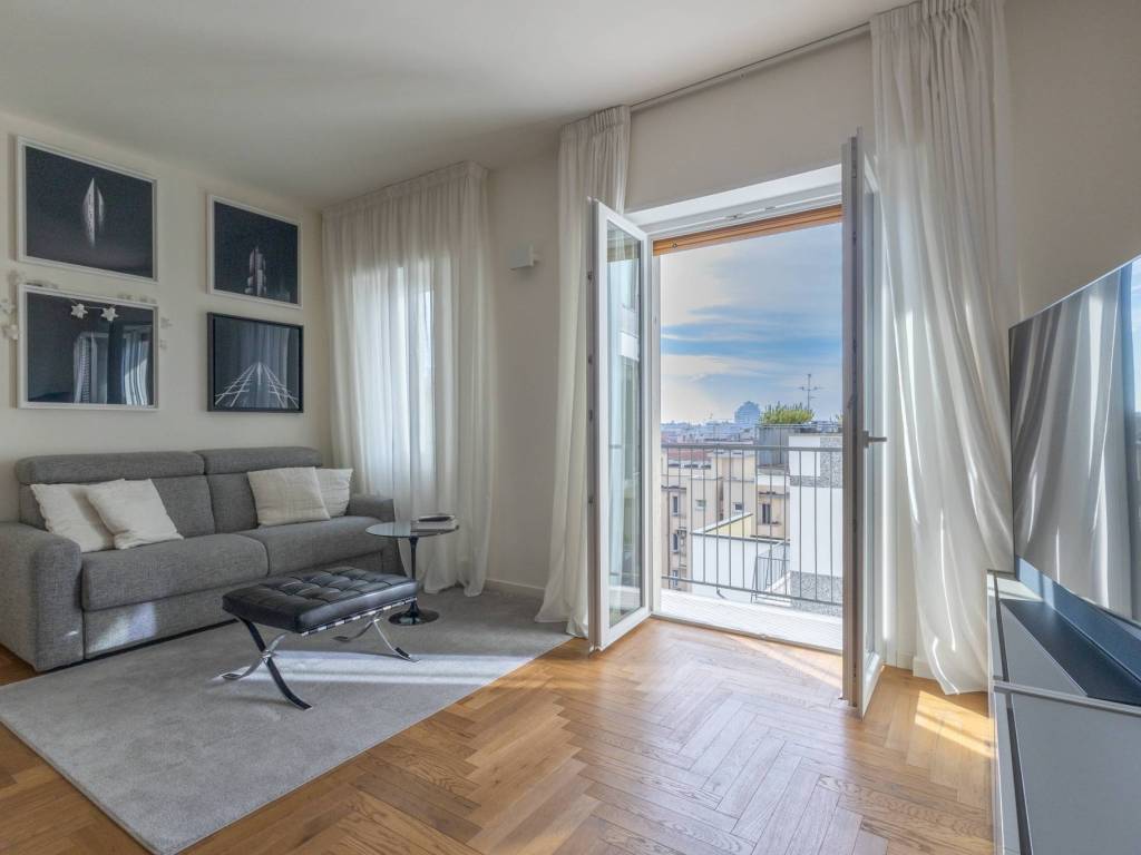 appartamento in vendita a Milano in zona Sempione