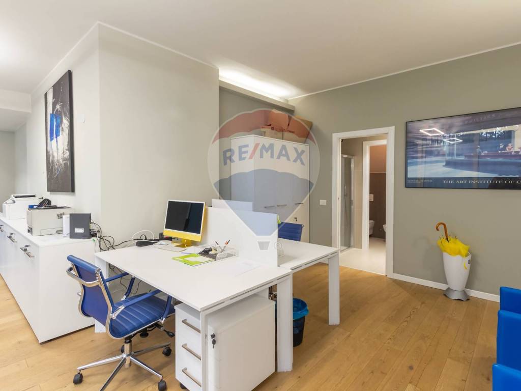 ufficio in vendita a Milano in zona Solari