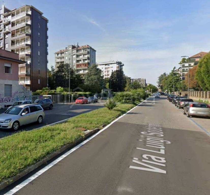 appartamento in vendita a Milano in zona Lorenteggio
