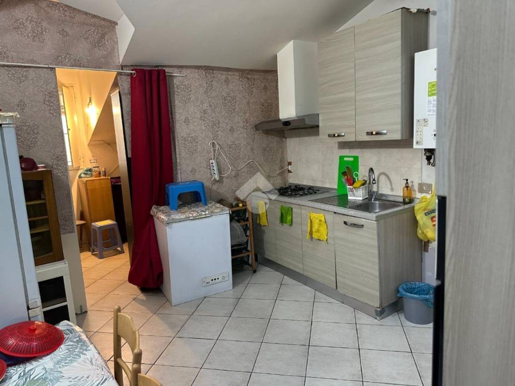 appartamento in vendita a Milano in zona Adriano