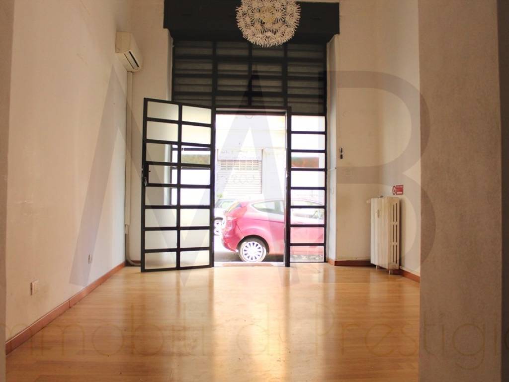 negozio in vendita a Milano in zona Porta Venezia