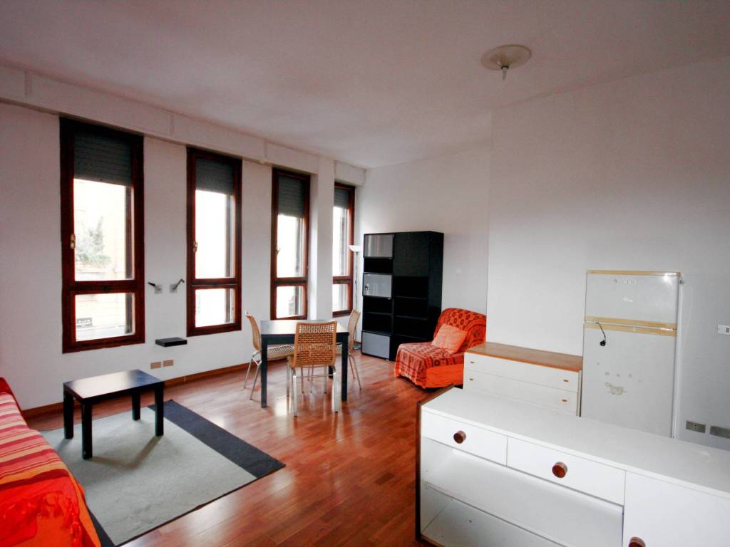 appartamento in vendita a Milano in zona Piazzale Lodi