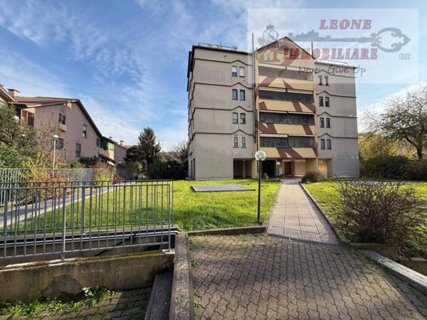 appartamento in vendita a Milano in zona Gratosoglio