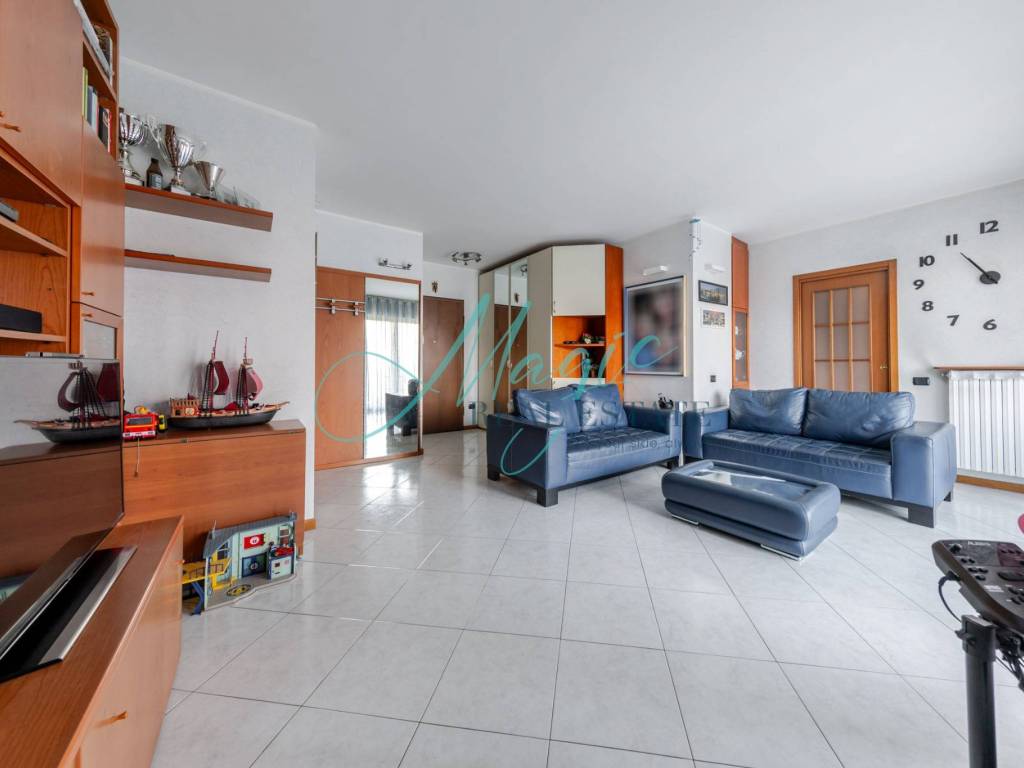 appartamento in vendita a Milano in zona Centro Direzionale